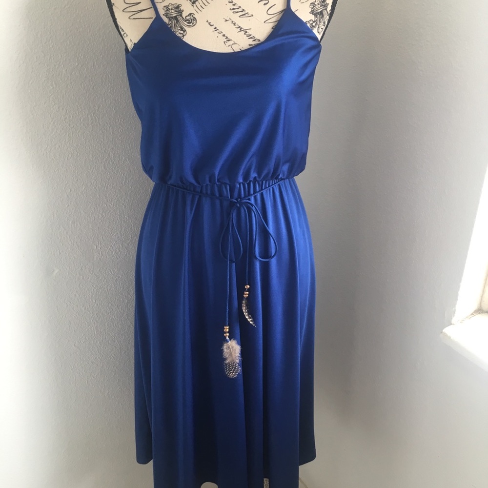 Women’s dress. Sml. Includes feathered beaded belt